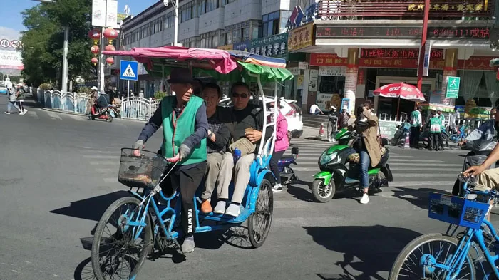 Travel by Rickshaw in Lhasa