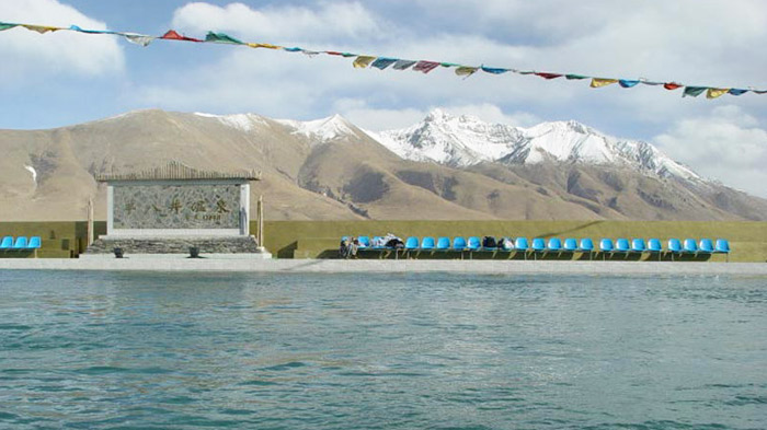 Yangpachen Hot Spring