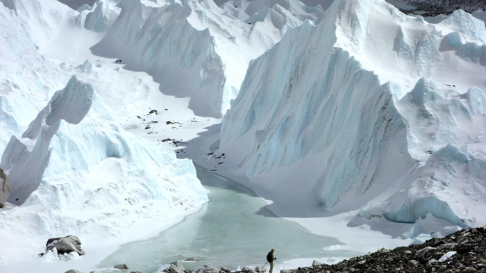  Khumbu Glacier 