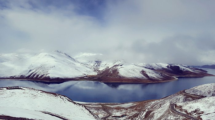 Yamdrok Lake