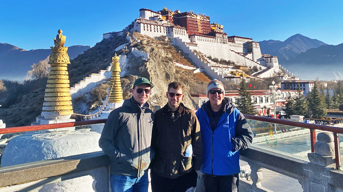 visit Potala Palace in winter