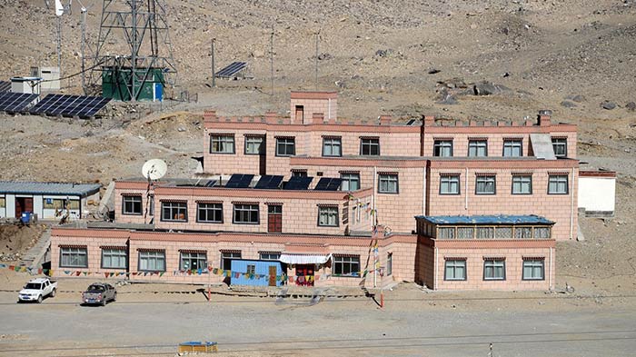  Rongbuk Monastery Guesthouse