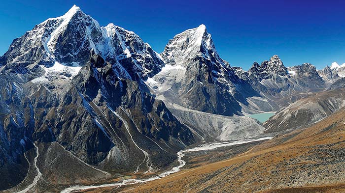  Sagarmatha National Park 