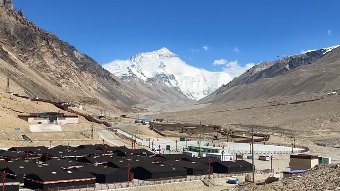 Tent Hotels at the Everest Base Camp in Tibet