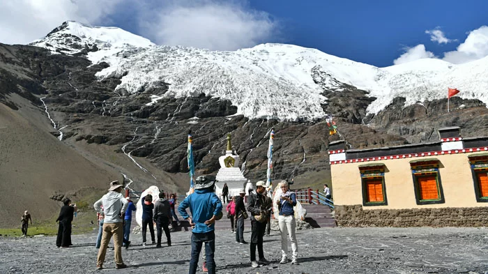 Visit Karola Glacier