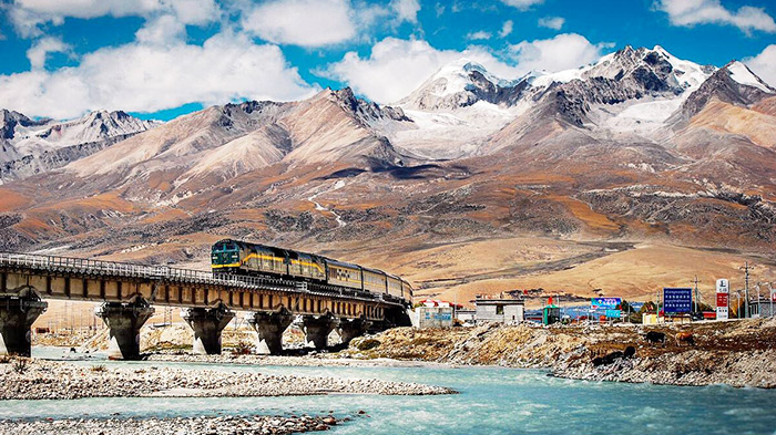 Tibet train