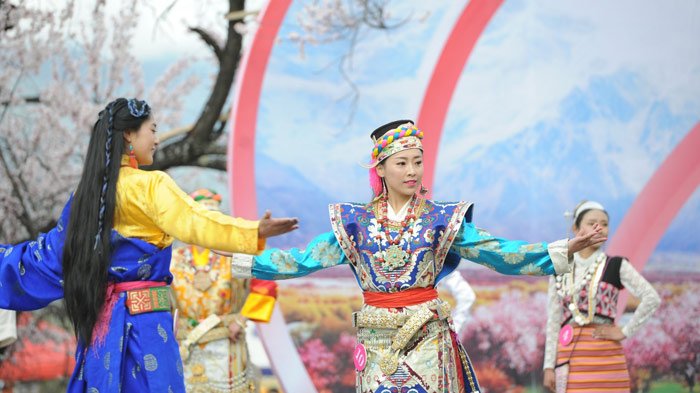 Nyingchi Peach Blossom Fairy Competition