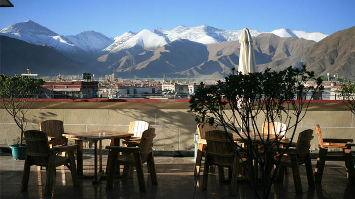 Enjoying sweet tea in Tibet