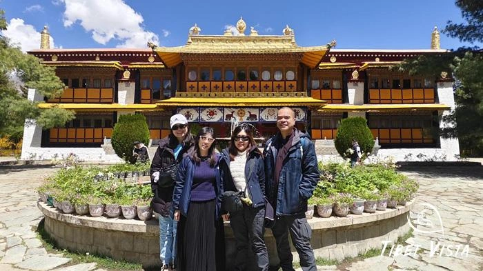 Norbulingka in May