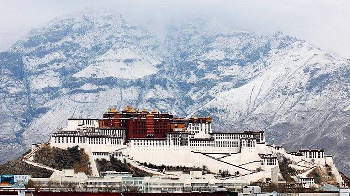 Potala Palace in December 