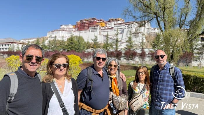 Visit Potala Palace in April