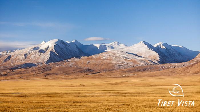 Tibet train to Lhasa in Autumn