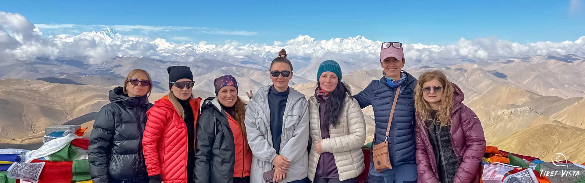 admire rolling himalayan peaks in jan