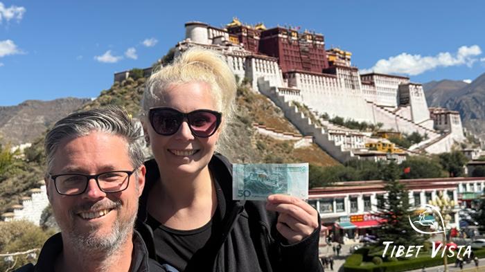 Capture the most iconic Potala Palace image at the Chakpori Hill