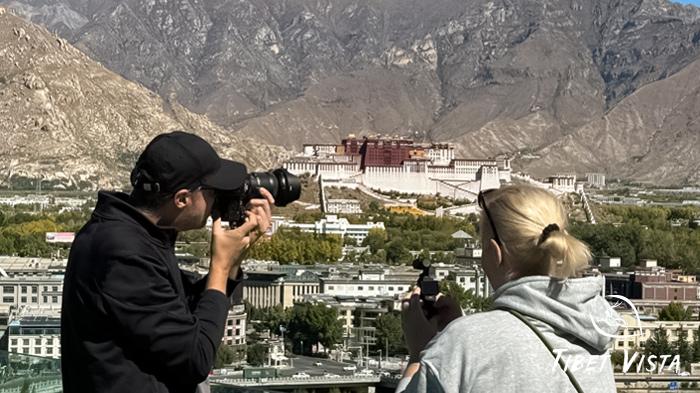 capture the majestic Potala Palace in Nanshan Park in Lhasa