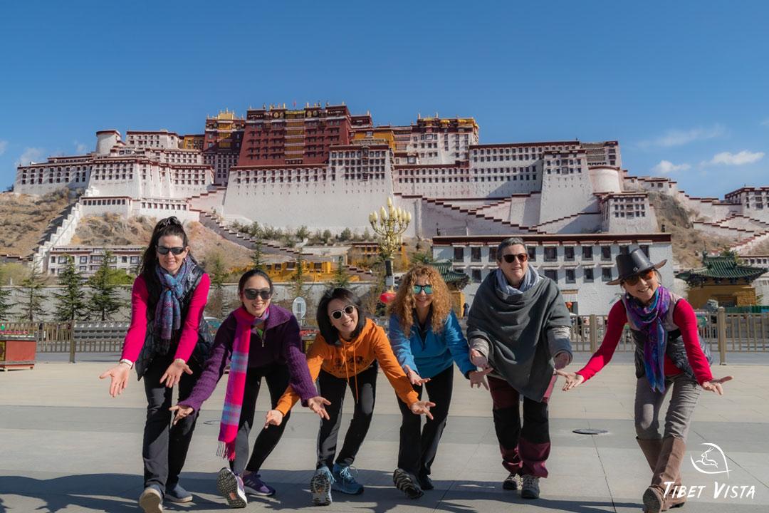dance at potala palace square