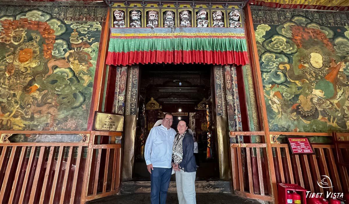 enjoy jokhang temple ancient murals