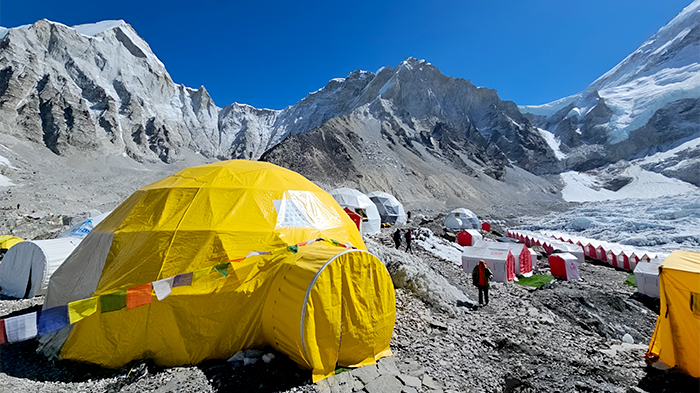 everest expediton camps at the nepal everest base camp