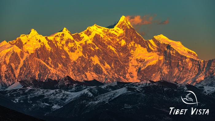 The stunning golden summit of Mt. Namcha Barwa