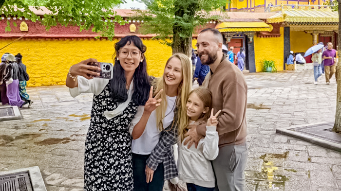 our guests travel with small children in tibet