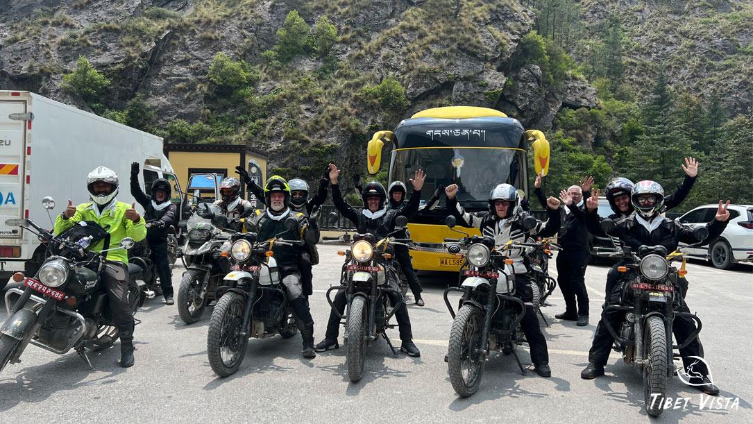 ride the motorcycle from nepal to tibet