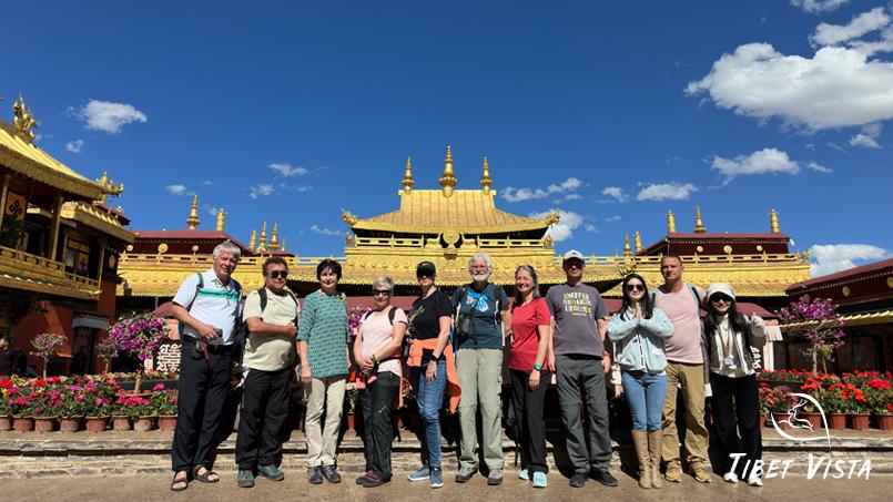 snap shots at jokhang temple rooftop