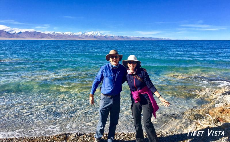 Stroll along the Lakeshore of the Namtso Lake