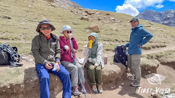 Our guests travel with our local experts during the Mt. Kailash Manasarovar yatra