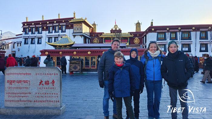 Our guests took photos at the entrance of the Jokhang Temple