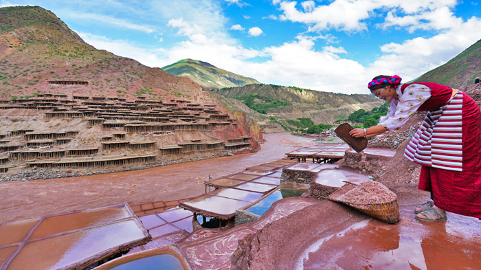 the terraced salt fields in Markam