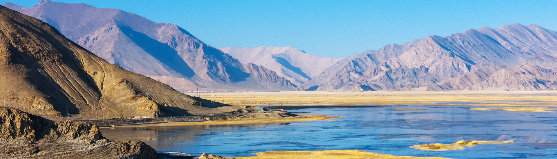 Pangong Lake scenery