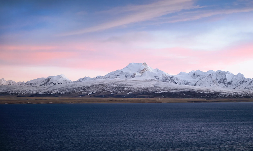 Pelku Tso Lake