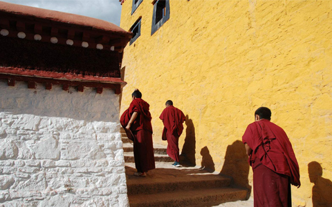 Sera Monastery History: Stories and Historical Events behind This Towering Gelupga Monaste