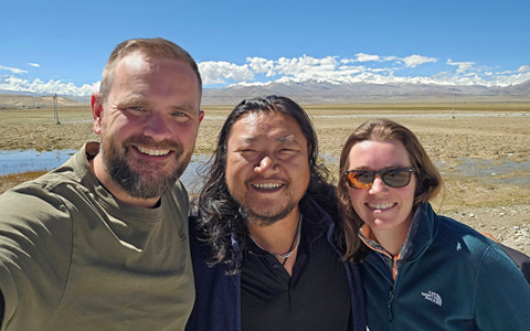 Why a Tibetan Guide is Needed to Visit Tibet: For Safety and the Ultimate Travel Experience