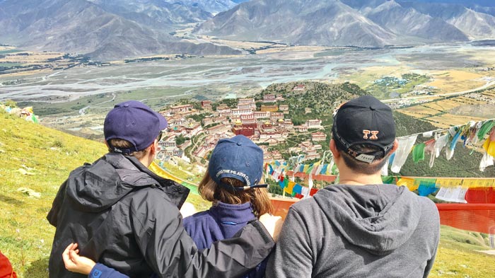 The panoramic view of the Ganden Monastery from the Wangbur Mountain