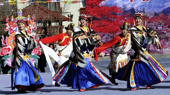 Gyalrong Tibetans attending festival