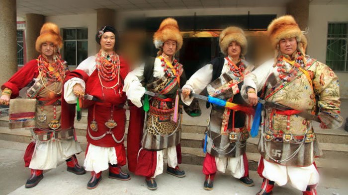 Tibetan clothing in northern region