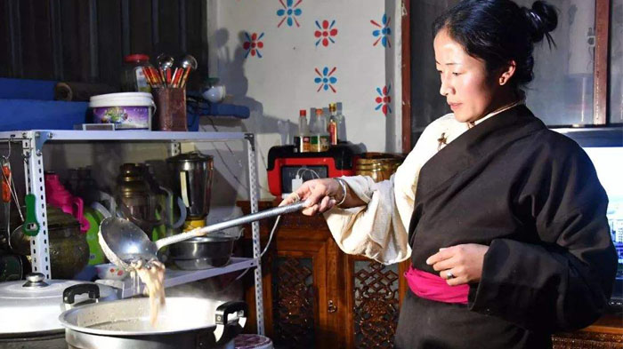 A Tibetan housewife