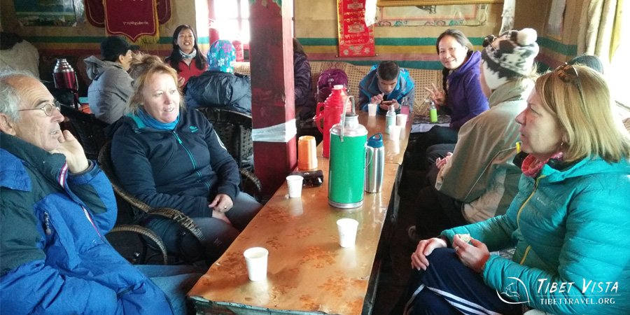 Be the guest in a local Tibetan’s family in Shigatse