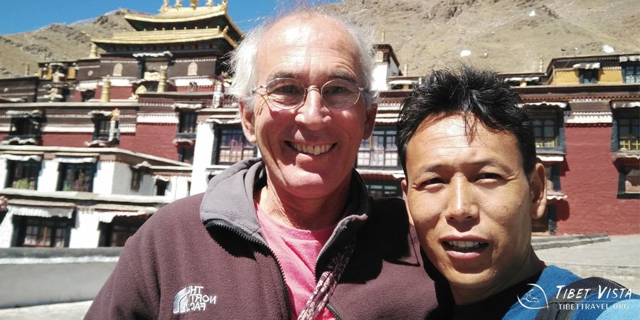 Took a selfie with our guide Pasang in prestigious Tashilhunpo Monastery