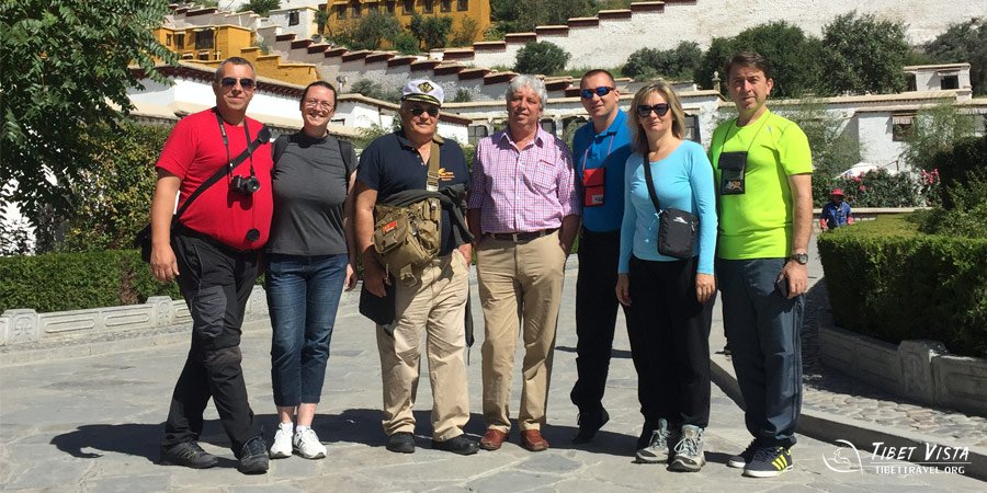 Visit Potala Palace in Tibet