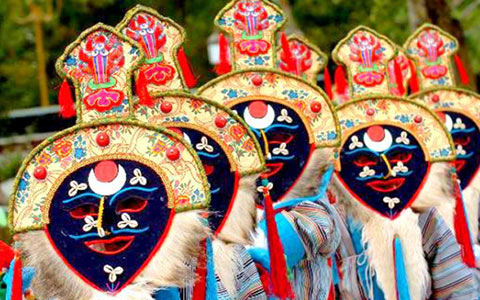 What does it Look Like to Experience a Shoton Festival in Tibet?