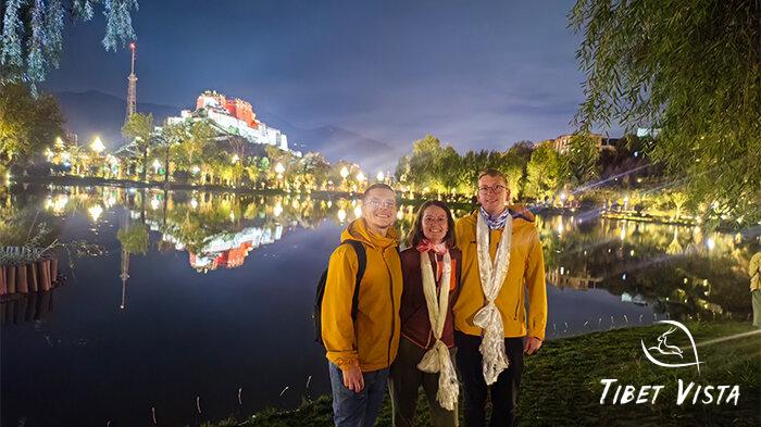 Enjoy the beautiful night around Potala Palace.