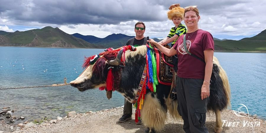 Yamdrok Lake high tour