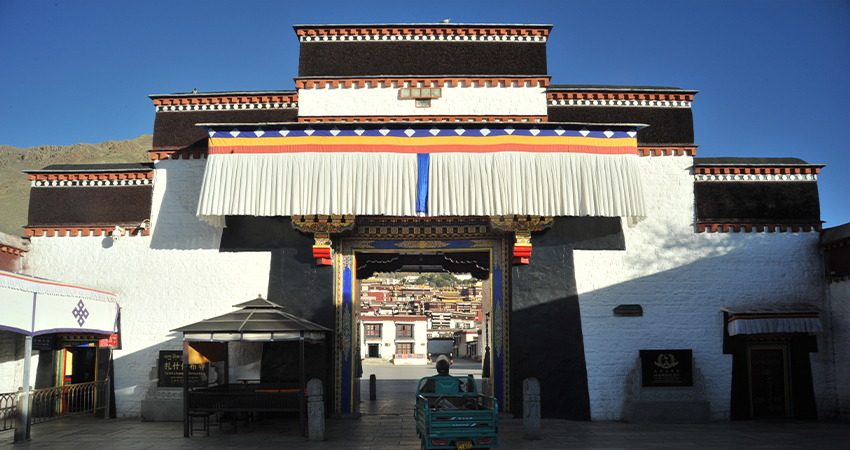 Entrance of Tashilhunpo Monastery