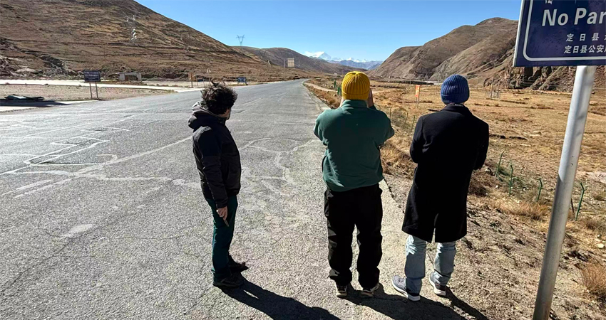 Road to Everest Base Camp Tibet