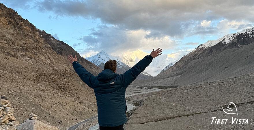 Journey to the Roof of the World: A Soul-Stirring Adventure from Lhasa to Everest Base Camp with Tibet Vista