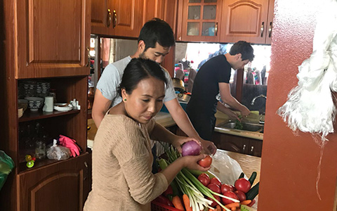 Spice up Your Tibet Tour with a Cooking Class: how to cook Tibetan Momo  