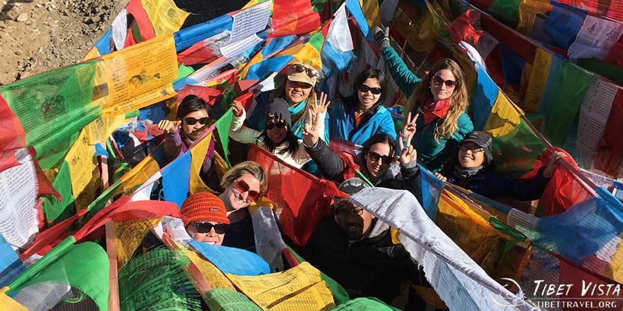  Photo with pray flags