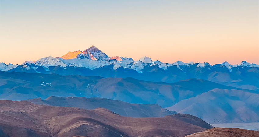 Mount Everest sunset view from Gawula Pass Tibet
